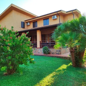Nuraghe Bianco Bed and breakfast